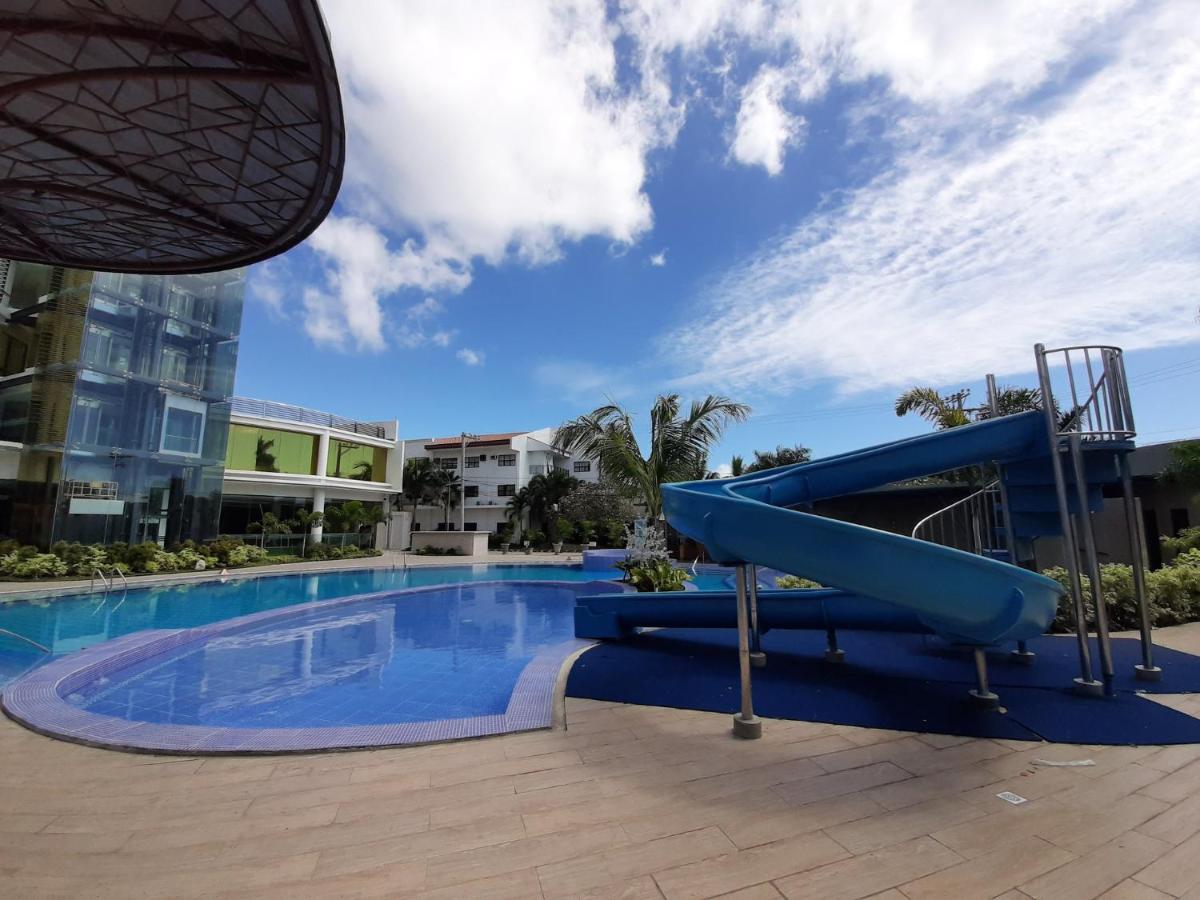 Winrich Hotel Isla de Mactán Exterior foto